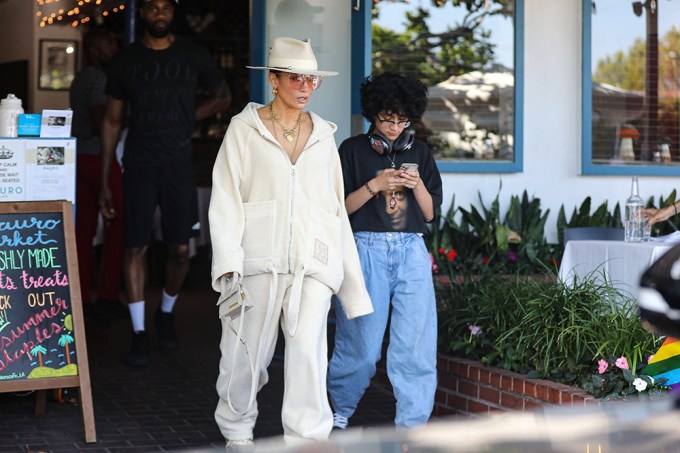 Jennifer Lopez’s Twins: Photos of Max and Emme Muniz Jennifer Lopez’s Twins: Photos of Max and Emme Muniz