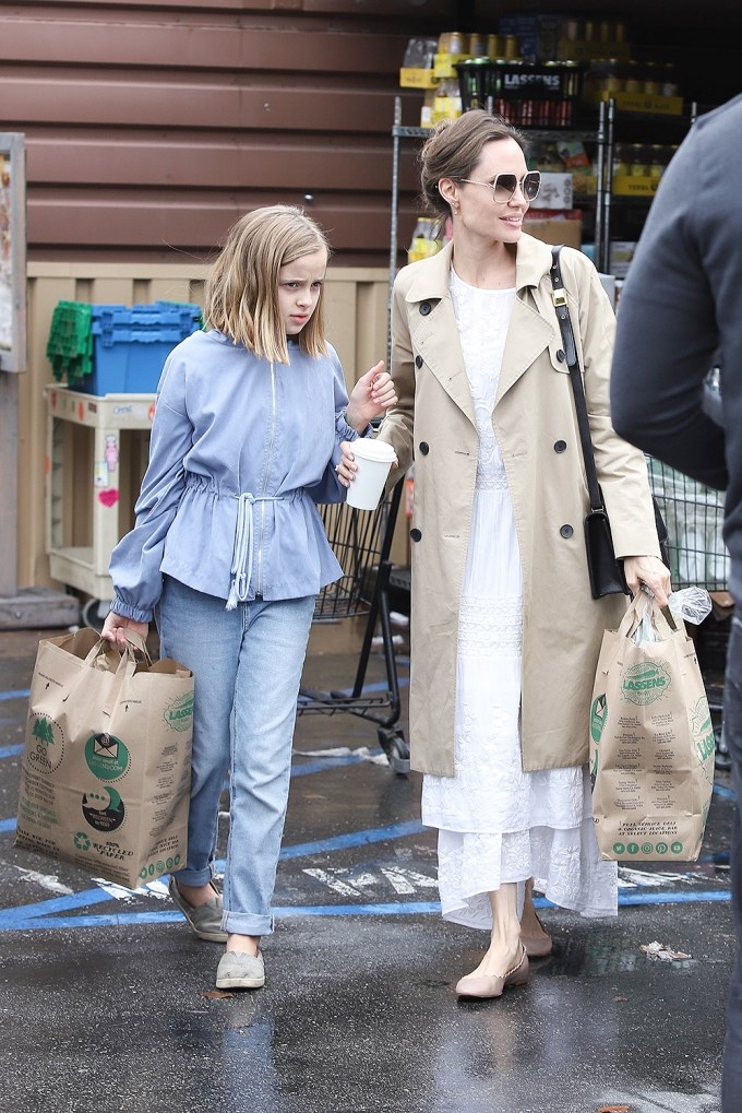Angelina Jolie & Her Kids: Photos of Them on Fun Outings Angelina Jolie & Her Kids: Photos of Them on Fun Outings