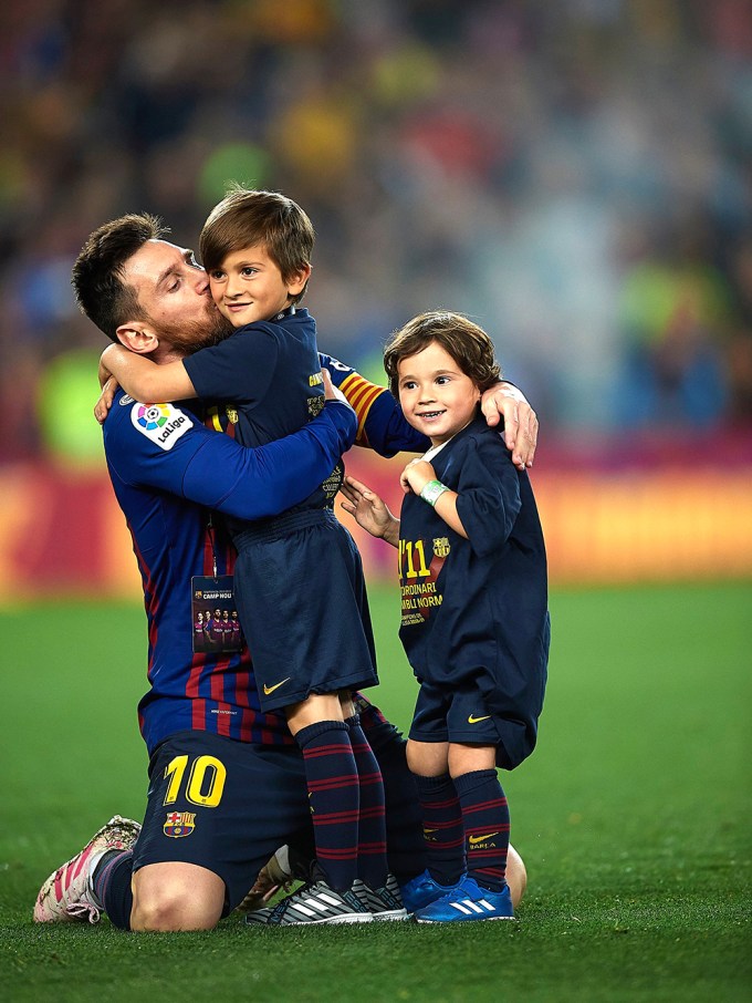 Lionel Messi & Family: Photos of the Footballer, His Wife & Kids