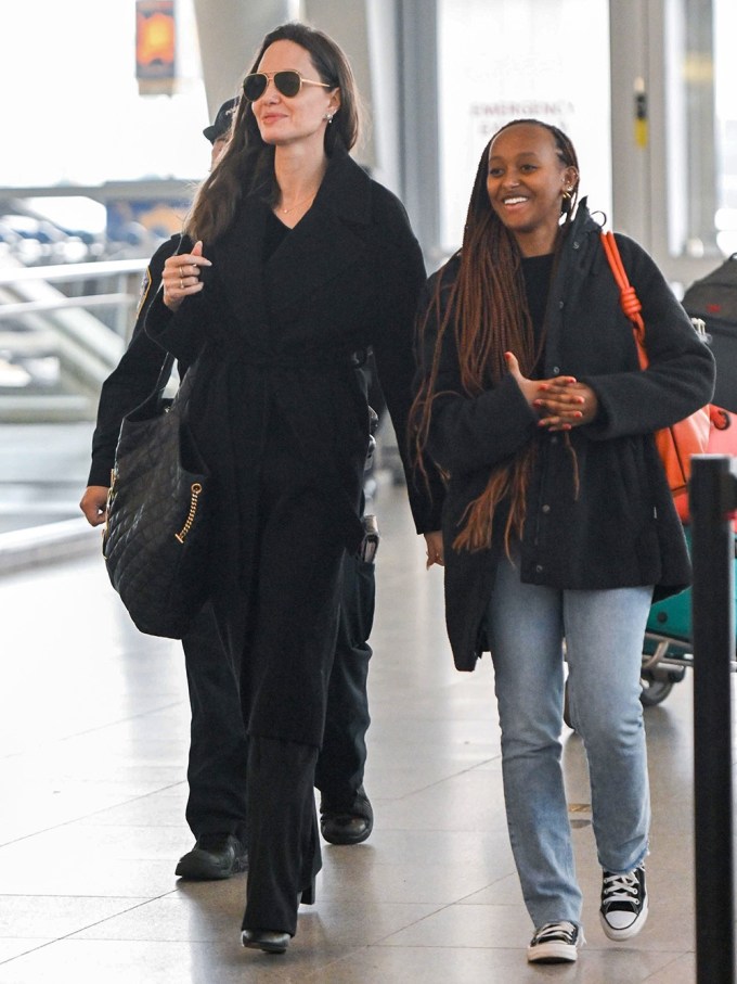 Angelina Jolie & Her Kids: Photos of Them on Fun Outings Angelina Jolie & Her Kids: Photos of Them on Fun Outings