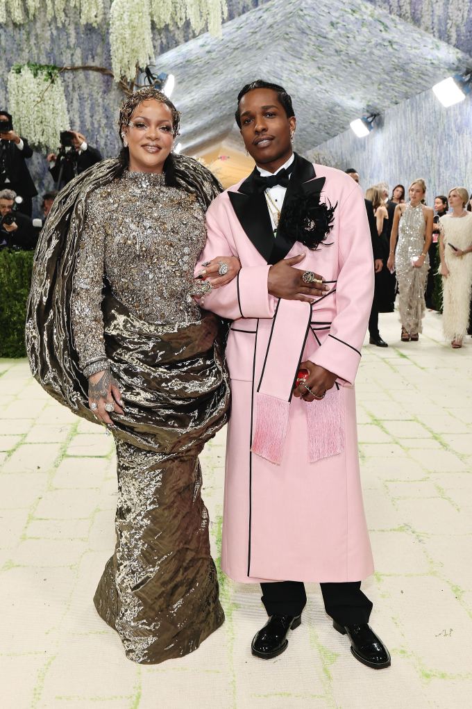 Met Gala 2026 Red Carpet: Photos of Celebrity Arrivals