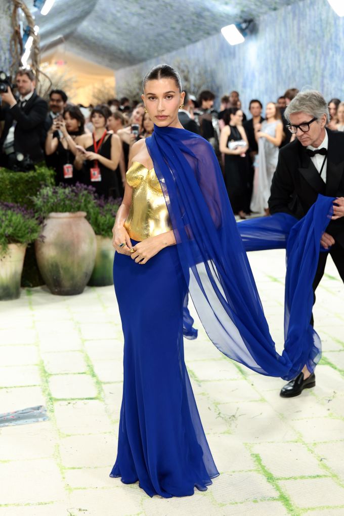 Met Gala 2026 Red Carpet: Photos of Celebrity Arrivals