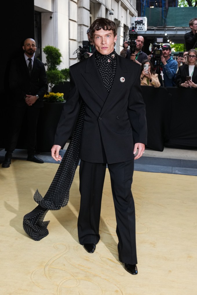 Met Gala 2026 Red Carpet: Photos of Celebrity Arrivals